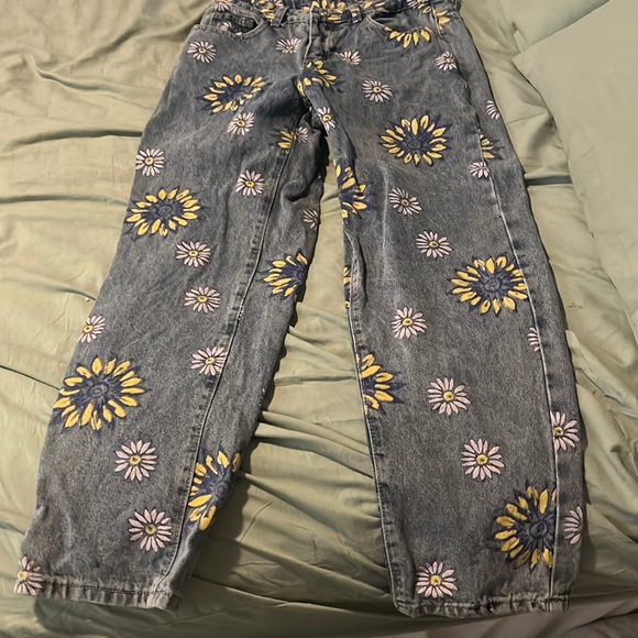 SHEIN Other - Flower Jeans